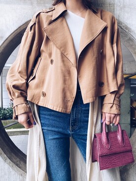 「MURUA（ムルーア）の3WAYレイヤードトレンチコート【ピスタチオカラー】（トレンチコート、ベージュ系）」を使った、関本香里さん（レディース・160cm）の春コーディネート