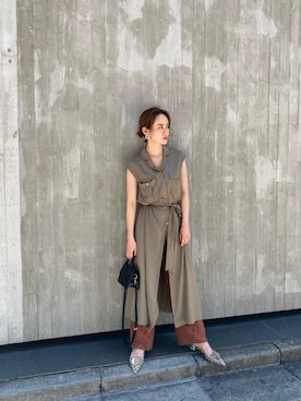 「MURUA（ムルーア）のサファリワンピース（ワンピース、グリーン系）」を使った、関本香里さん（レディース・160cm）の夏コーディネート