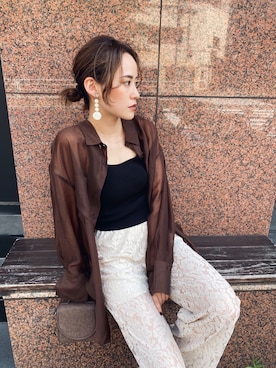 「MURUA（ムルーア）のオーバーシアーシャツ【シアー素材+ミントグリーン】【シースルーブラウス】（シャツ/ブラウス、ブラウン系）」を使った、関本香里さん（レディース・160cm）の夏コーディネート