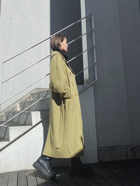 「MURUA（ムルーア）のヘリンボーンダブルコート（ダウンジャケット/コート、グリーン系）」を使った、関本香里さん（レディース・160cm）の冬コーディネート