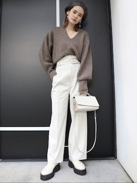 「MURUA（ムルーア）のメランジバルーンスリーブニット（ニット/セーター、ブラウン系）」を使った、関本香里さん（レディース・160cm）の冬コーディネート