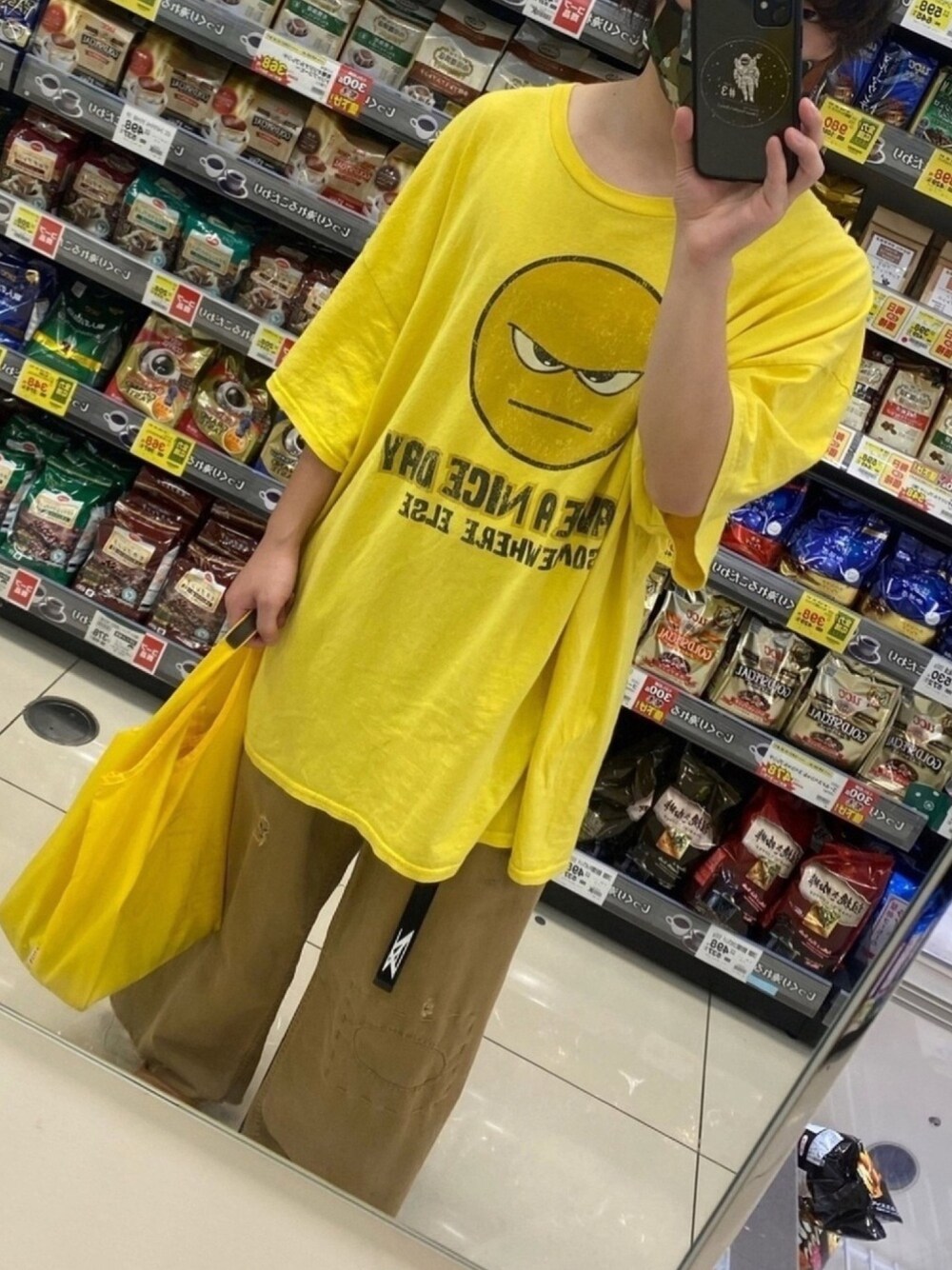 「usedのアイテム（Tシャツ/カットソー、イエロー系）」を使った、ryu_1989さん（メンズ・161cm）の秋コーディネートの1枚目の写真