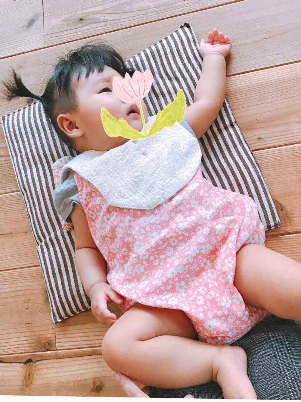 「手作りのアイテム（スタイ/よだれかけ、ホワイト系）」を使った、hmrさん（キッズ・60cm）の夏コーディネートの1枚目の写真