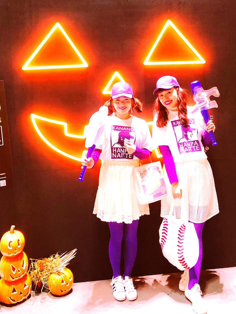 「halloween、ootd、おしゃれさんと繋がりたい、autumn、ハロウィン、金農パンケーキ、吉田輝星、パープル、野球観戦、野球」｜「KANANOのアイテム（Tシャツ/カットソー、パープル系）」を使った、pinkさん（レディース・165cm）の秋コーディネートの1枚目の写真