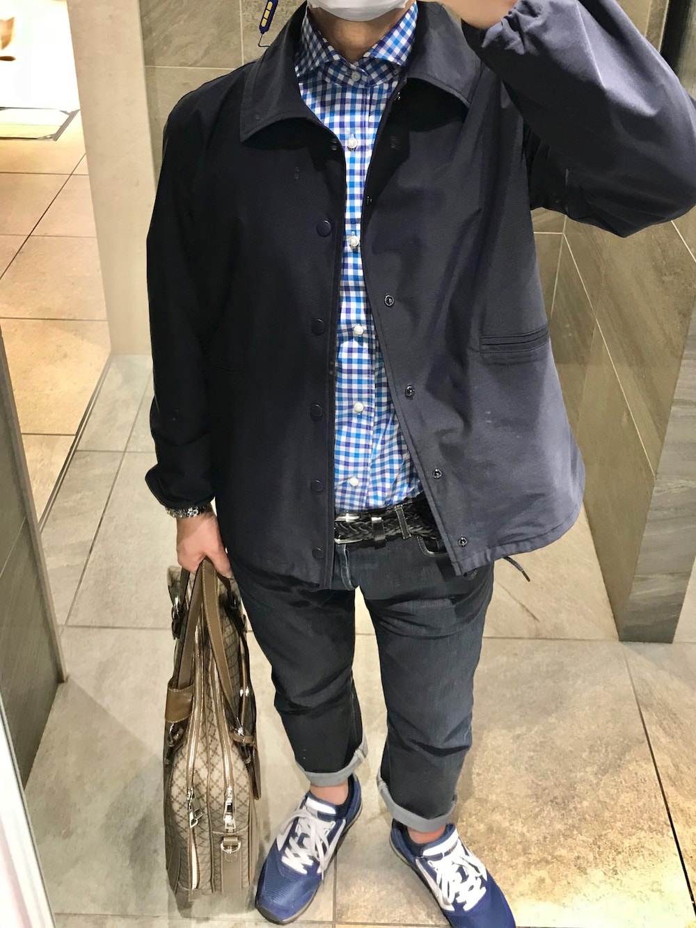 「春コーデ、コーチジャケット、A.P.C.、ギンガムチェック、BROOKS HERITAGE、GUCCI」｜「A.P.C.のアイテム（ナイロンジャケット、ブルー系）」を使った、Hayakeeeenさん（メンズ・163cm）の春コーディネートの1枚目の写真