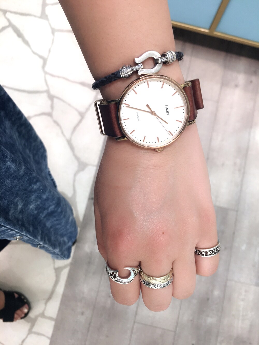 「TIMEXの【TIMEX/タイメックス】FAIRFIELD41（アナログ腕時計、ブラウン系）」を使った、NacOさん（レディース・159cm）の春コーディネートの1枚目の写真