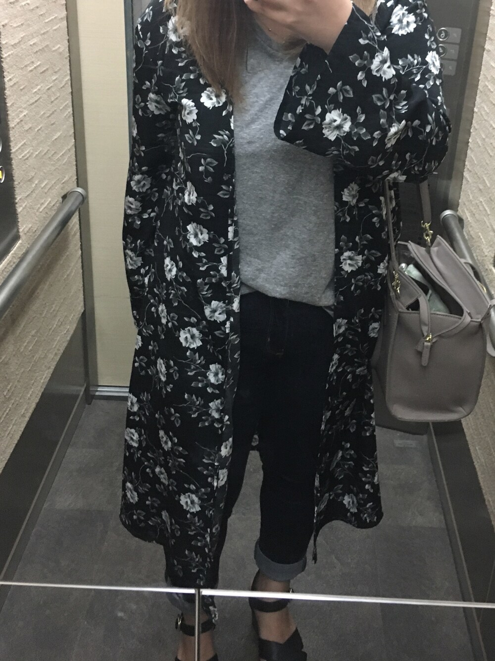 「GUのアイテム（ショルダーバッグ、ベージュ系）」を使った、NacOさん（レディース・159cm）の春コーディネートの1枚目の写真