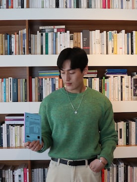 「menswear」｜「アイテム（アクセサリー）」を使った、고경민さん（メンズ・182cm）の秋コーディネート