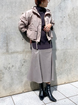 「リブニット」｜「アイテム（マウンテンパーカー）」を使った、naomiさん（レディース・168cm）の秋コーディネート