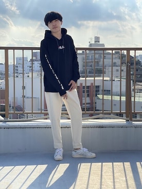 「FILA（フィラ）のアイテム（トップス）」を使った、NAOKIさん（メンズ・175cm）の秋コーディネート