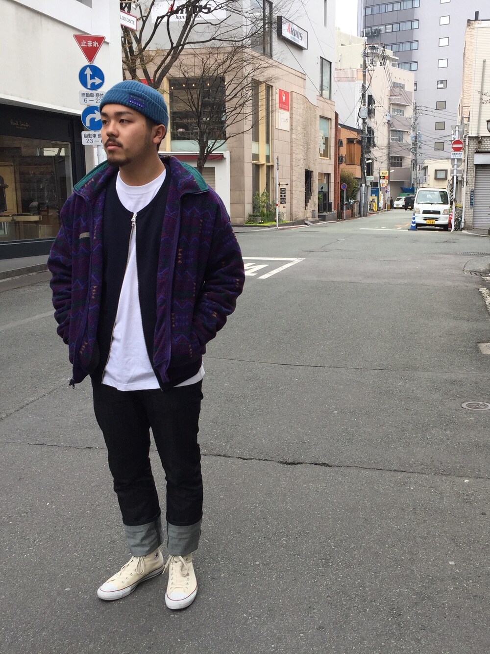 「flash second、NEW YORK、import、熊本県」｜「BELIEF NYCのアイテム（ニットキャップ/ビーニー、ブルー系）」を使った、S.K さん（メンズ・177cm）の春コーディネートの1枚目の写真