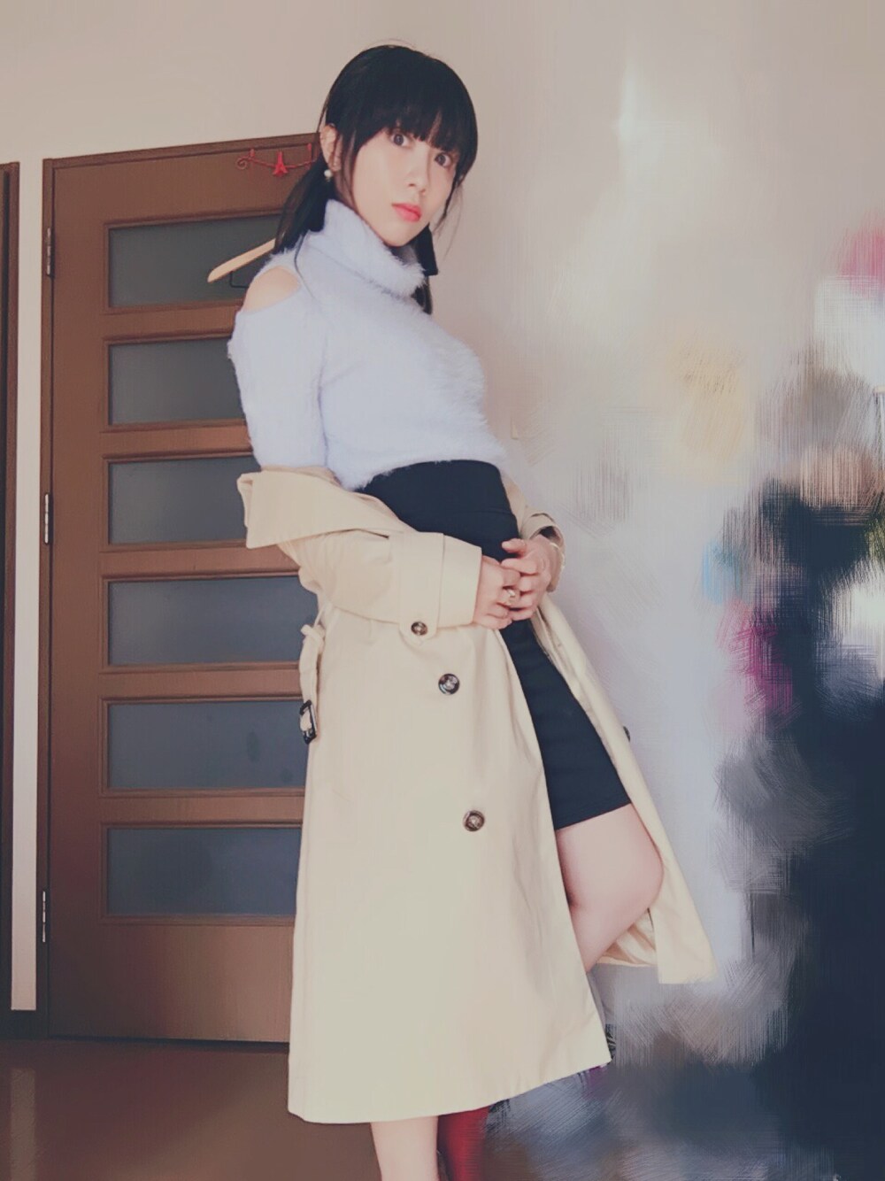 「春、fashion、オープンショルダー、肩あき、トレンチコート、タイトスカート黒、ootd、きれいめカジュアル」｜「GUのアイテム（トレンチコート、ベージュ系）」を使った、MISATOさん（レディース・163cm）の春コーディネートの1枚目の写真