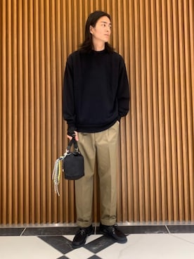 「SCYE BASICS（サイベーシックス）のアイテム（チノパンツ）」を使った、TAIKI UCHIDAさん（メンズ・178cm）の秋コーディネート