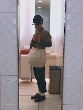 「TAKA-Q（タカキュー）のアイテム（チノパンツ）」を使った、もっちさん（メンズ・172cm）の夏コーディネート