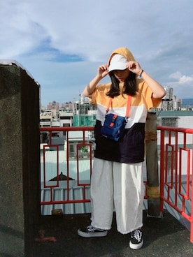 「5（ファイブ）のアイテム（パーカー）」を使った、L.C.さん（レディース・157cm）の夏コーディネート