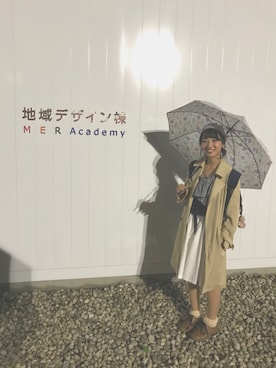 「AS KNOW AS PINKY（アズノゥアズピンキー）のアイテム（トレンチコート）」を使った、つるたあみさん（レディース・155cm）の秋コーディネート