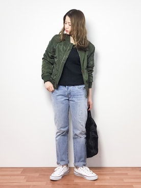 「Vネック」｜「アイテム（MA-1）」を使った、isaさん（レディース・155cm）の冬コーディネート