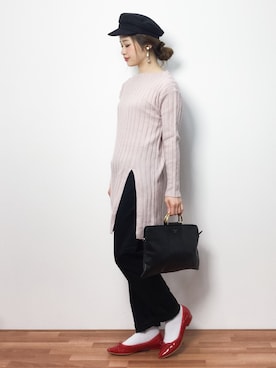 「スリット」｜「アイテム（チノパンツ）」を使った、isaさん（レディース・155cm）の冬コーディネート