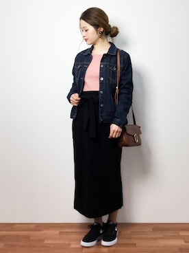 「PLAIN CLOTHING（プレーンクロージング）のアイテム（スニーカー）」を使った、isaさん（レディース・155cm）の春コーディネート