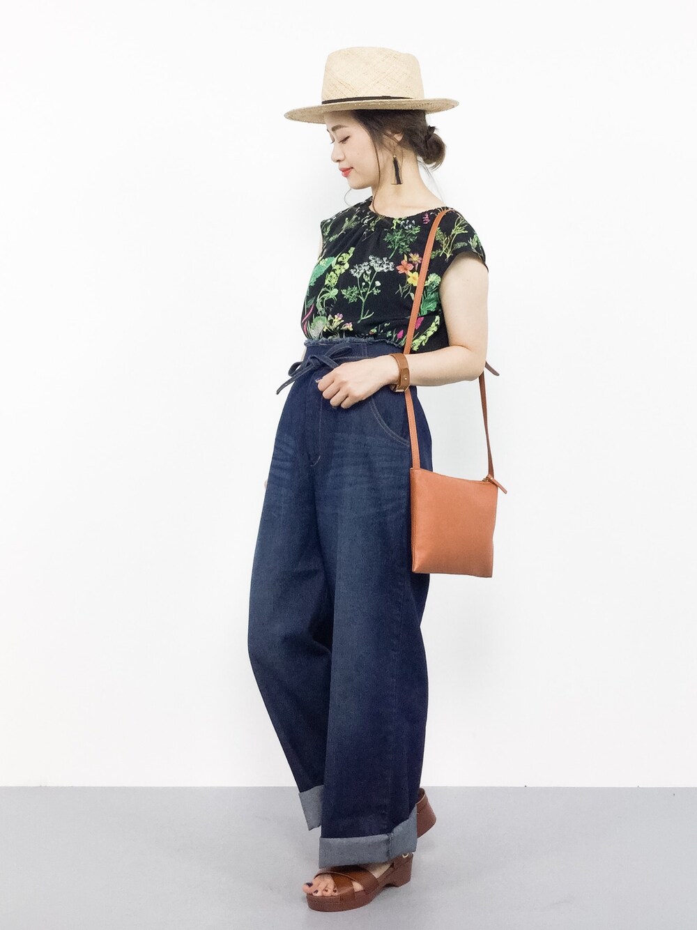 allureville（アルアバイル）の「スプリングガーデンフレンチスリーブ 