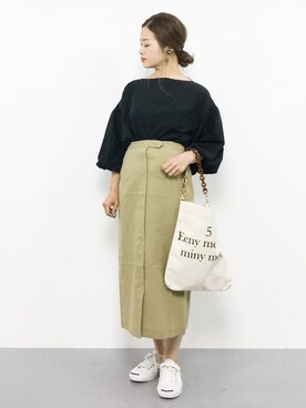 「Another Edition（アナザーエディション）の【展開店舗限定】チェーンショルダーロゴバッグ（ショルダーバッグ）」を使った、isaさん（レディース・155cm）の秋コーディネート