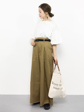 「Another Edition（アナザーエディション）の【展開店舗限定】チェーンショルダーロゴバッグ（ショルダーバッグ）」を使った、isaさん（レディース・155cm）の秋コーディネート