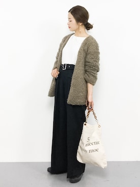 「Another Edition（アナザーエディション）の【展開店舗限定】チェーンショルダーロゴバッグ（ショルダーバッグ）」を使った、isaさん（レディース・155cm）の秋コーディネート