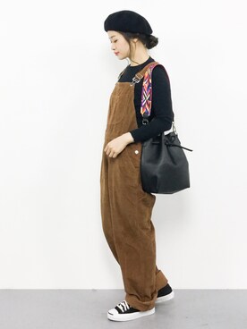 「アイテム（サロペット/オーバーオール、イエロー系）」を使った、isaさん（レディース・155cm）の秋コーディネート