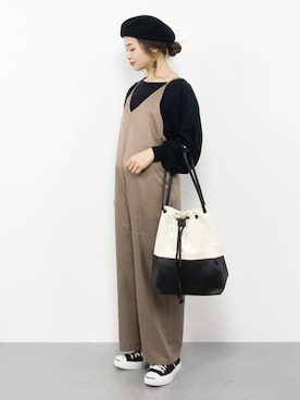 「アイテム（つなぎ/オールインワン、ベージュ系）」を使った、isaさん（レディース・155cm）の秋コーディネート