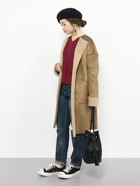 「Vネック」｜「アイテム（ムートンコート）」を使った、isaさん（レディース・155cm）の冬コーディネート