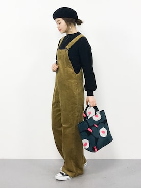 「アイテム（サロペット/オーバーオール、イエロー系）」を使った、isaさん（レディース・155cm）の冬コーディネート