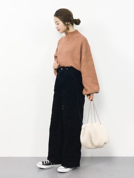 「AMERICAN HOLIC（アメリカンホリック）の【追加生産】太コーデュロイワイドパンツ（その他パンツ）」を使った、isaさん（レディース・155cm）の冬コーディネート