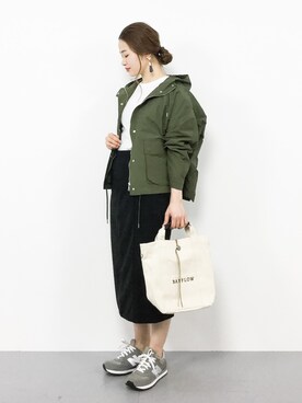 「ワッフル」｜「アイテム（マウンテンパーカー）」を使った、isaさん（レディース・155cm）の春コーディネート