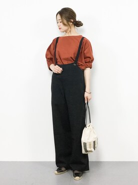 「ギャザー」｜「アイテム（オールインワン・サロペット）」を使った、isaさん（レディース・155cm）の春コーディネート