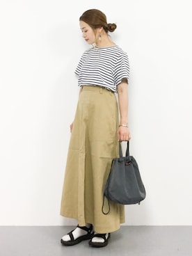 「Aラインスカート」｜「アイテム（ハンドバッグ）」を使った、isaさん（レディース・155cm）の夏コーディネート