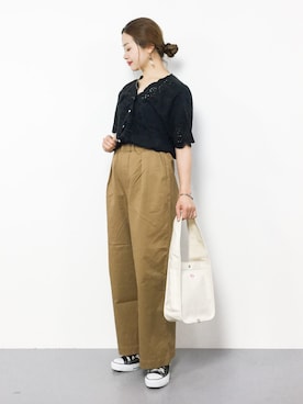 「スカラップ」｜「アイテム（チノパンツ）」を使った、isaさん（レディース・155cm）の夏コーディネート