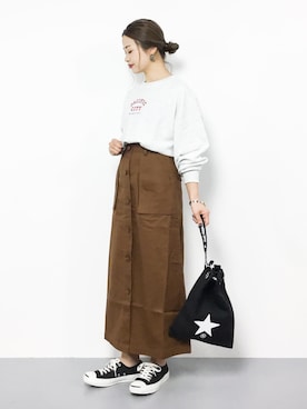 「Aラインスカート」｜「アイテム（ハンドバッグ）」を使った、isaさん（レディース・155cm）の秋コーディネート