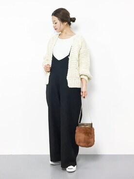 「select MOCA（セレクトモカ）のアイテム（サロペット/オーバーオール）」を使った、isaさん（レディース・155cm）の秋コーディネート