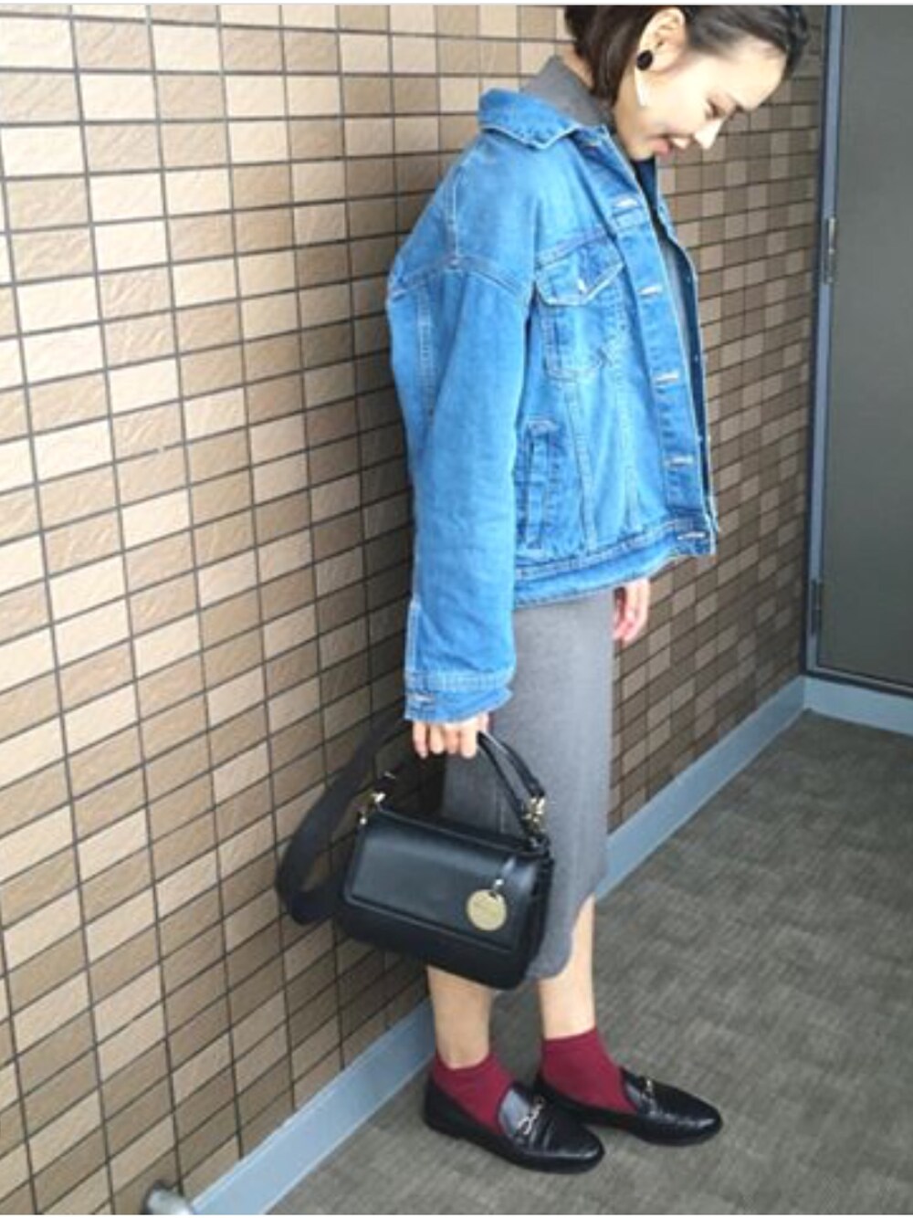 「タイトワンピース、秋のコーデ、Gジャン、秋コーデ、大人カジュアル、オーバーサイズ、ootd、プチプラ、ワンピース、おしゃれさんと繋がりたい」｜「ZARAのアイテム（ワンピース、グレー系）」を使った、きむさん（レディース・164cm）の秋コーディネートの1枚目の写真
