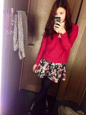 「Abercrombie&Fitch（アバークロンビーアンドフィッチ）のアイテム（スカート）」を使った、SHIORI KOSAKAさん（レディース・160cm）の冬コーディネート