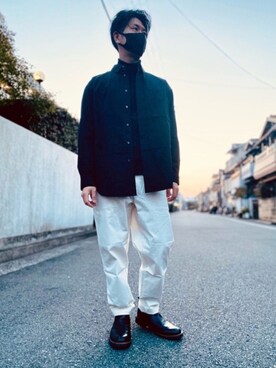 その他パンツ ホワイト系 を使った 黒シャツ の人気ファッションコーディネート Wear