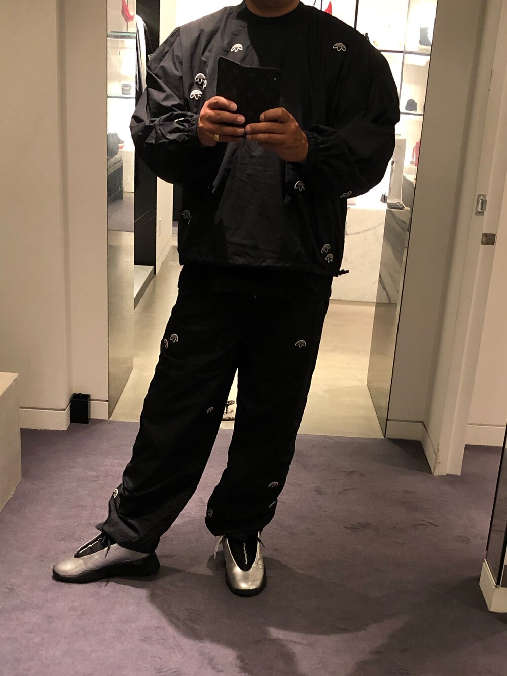 「プチプラ」｜「alexanderwangのアイテム（ジャージ、ブラック系）」を使った、takaさん（メンズ・180cm）の夏コーディネートの1枚目の写真