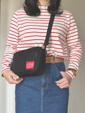 「Manhattan Portage（マンハッタンポーテージ）の35TH ANNIVERSARY MODEL Jogger Bag（ショルダーバッグ、ブラック系）」を使った、chimiさん（レディース・156cm）の冬コーディネート