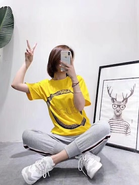 「GUCCI（グッチ）の【翌日発送】GUCCI (グッチ)  Ｔシャツ  半袖   猫プリント 男女兼用 トップス ima-607（Tシャツ/カットソー、その他）」を使った、vocalさん（レディース・169cm）の夏コーディネート