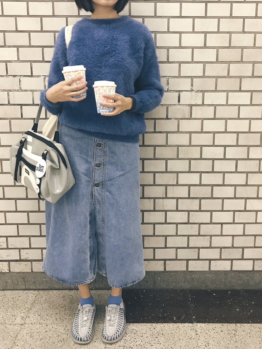 「FREITAGのアイテム（ハンドバッグ、グレー系）」を使った、Bobbinpngさん（レディース・165cm）の春コーディネートの1枚目の写真