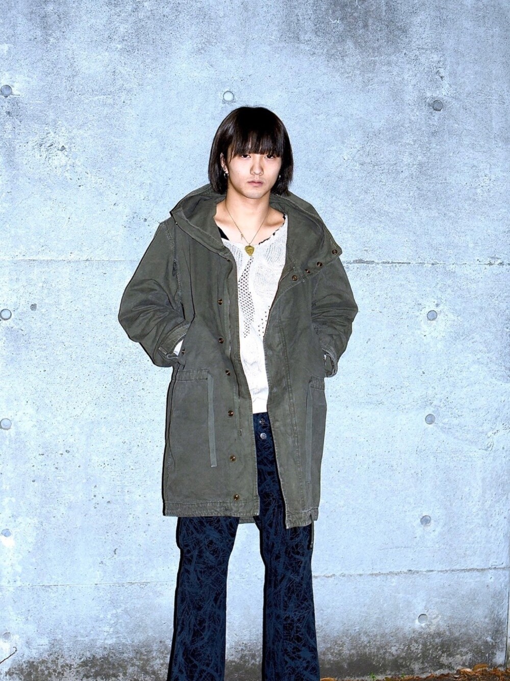 「今日のコーデ、古着MIX、#春コーデ、デニム、ニット、シンプル」｜「TORNADO MARTのアイテム（デニムパンツ、ブルー系）」を使った、まさとさん（メンズ・165cm）の冬コーディネートの1枚目の写真
