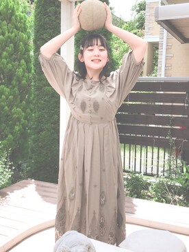 パンジーボリュームスリーブワンピースを使った人気ファッションコーディネート Wear