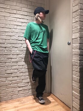 「アイテム（ウォレットチェーン、ピンク系）」を使った、Mitsuさん（メンズ・170cm）の春コーディネート