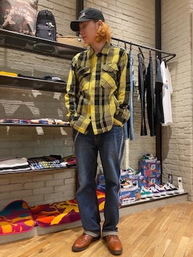 「長袖シャツ」｜「アイテム（スカジャン）」を使った、Mitsuさん（メンズ・170cm）の冬コーディネート
