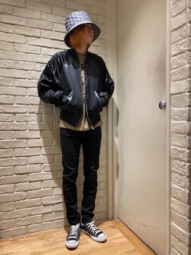 「スキニー」｜「アイテム（スカジャン）」を使った、Mitsuさん（メンズ・170cm）の春コーディネート